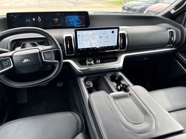 Certified 2025 Ford Expedition Platinum w/ Stealth Performance Package AWD/4WD image 24