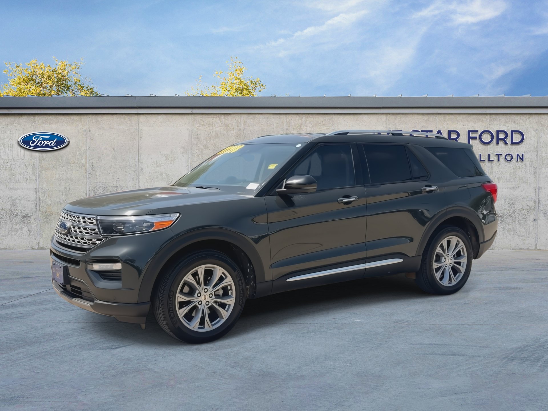 Certified 2023 Ford Explorer Limited w/ Limited Technology Package AWD/4WD image 4