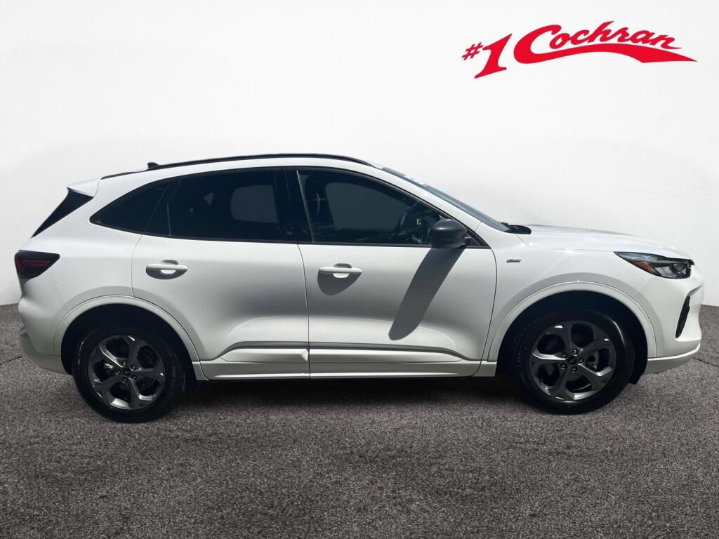 Certified 2023 Ford Escape ST-Line w/ Tech Pack #1 FWD image 7