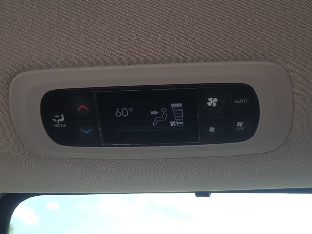 Used 2022 Chrysler Pacifica Touring-L FWD image 22