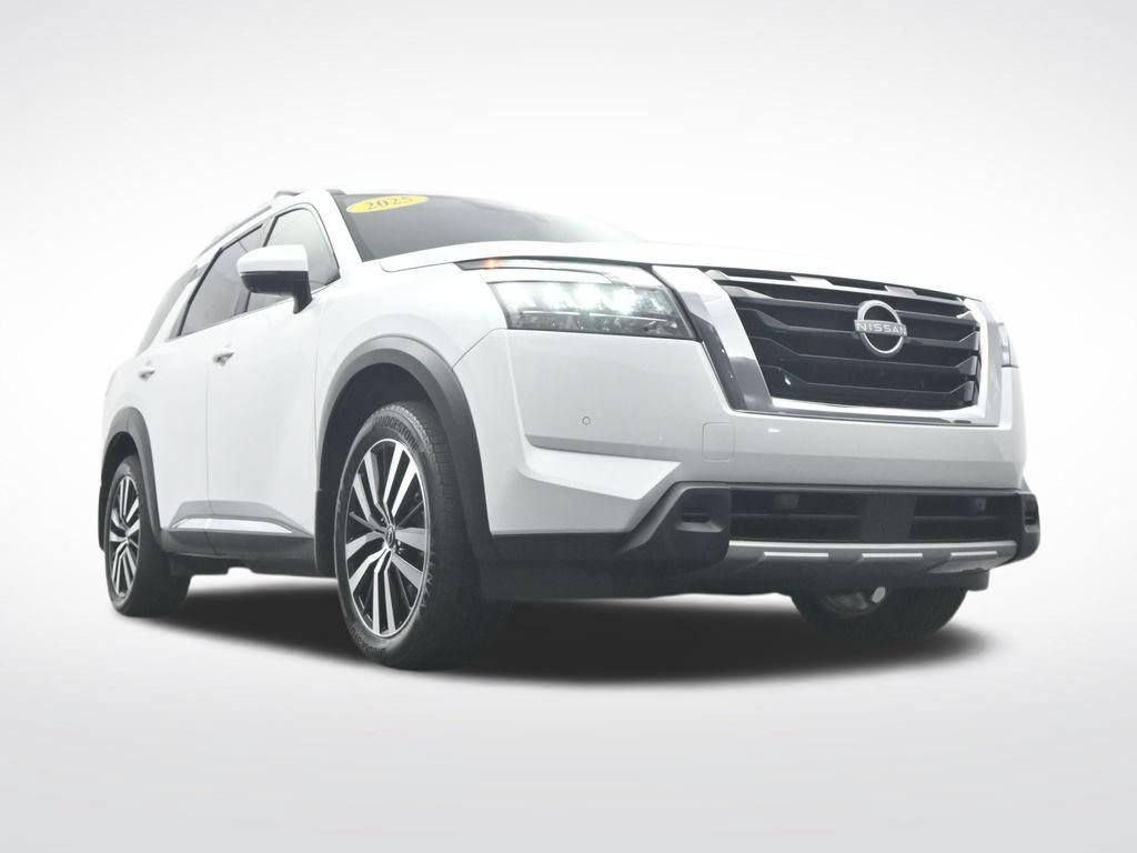 Used 2025 Nissan Pathfinder Platinum FWD image 43