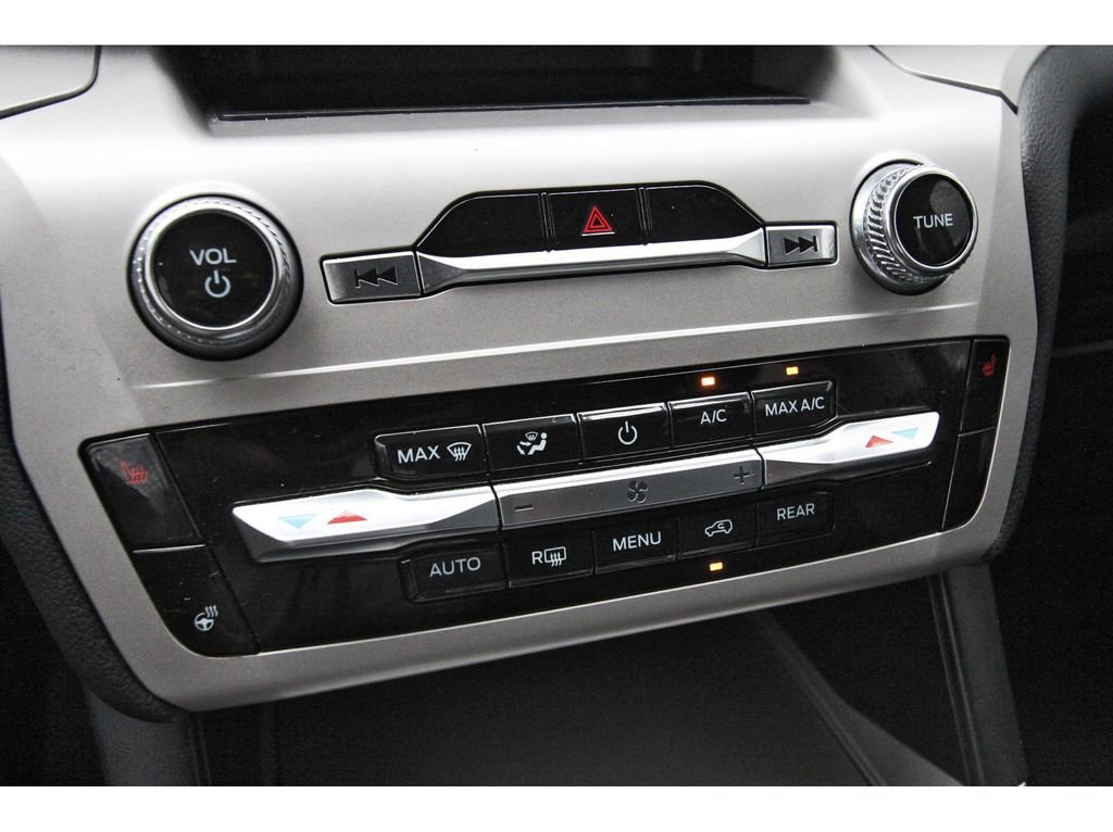 Certified 2023 Ford Explorer XLT w/ Equipment Group 202A RWD image 28