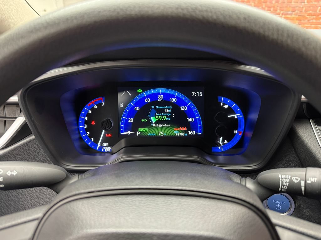 Used 2022 Toyota Corolla LE FWD image 16