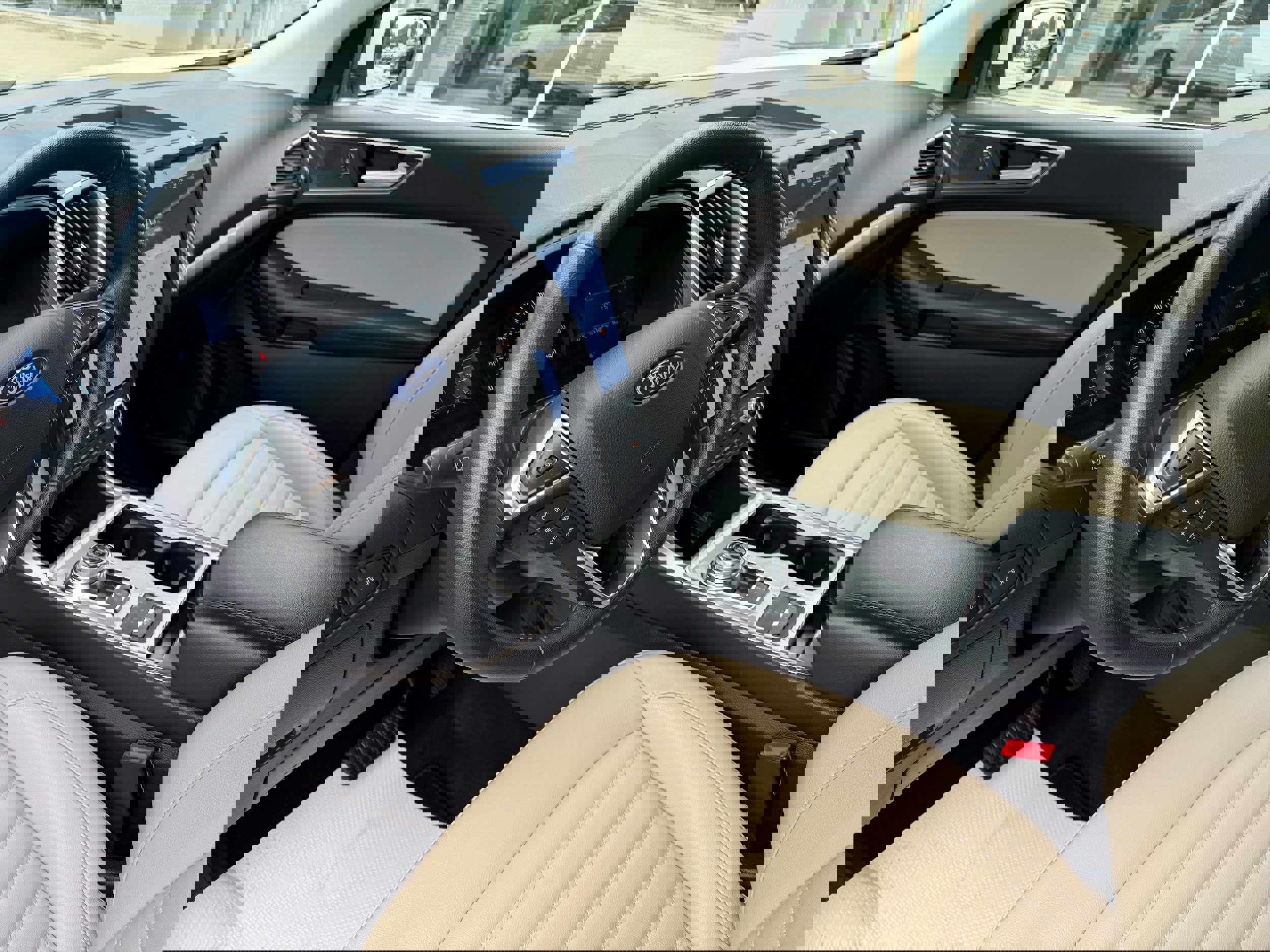 Certified 2024 Ford Edge SEL image 13