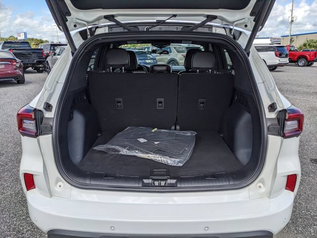 Certified 2024 Ford Escape ST-Line w/ Tech Pack #1 AWD/4WD image 13