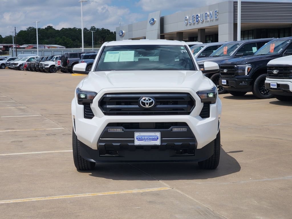 Used 2025 Toyota Tacoma SR5 RWD image 2