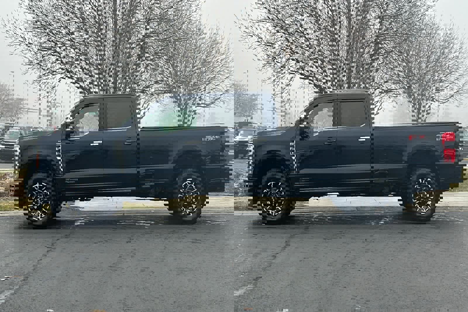 Certified 2024 Ford F350 Platinum image 2