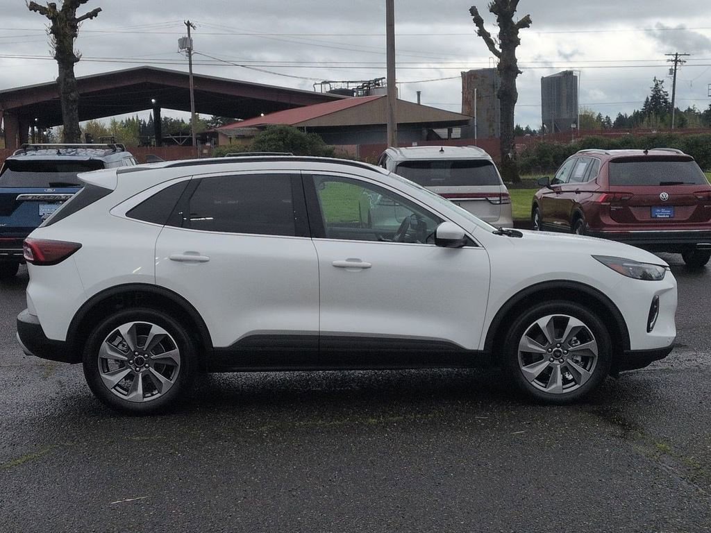 Certified 2023 Ford Escape Platinum AWD/4WD image 6