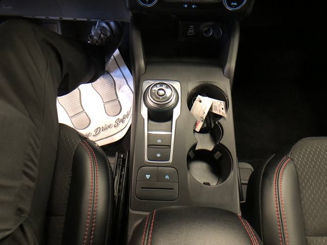 Certified 2025 Ford Escape ST-Line AWD/4WD image 19