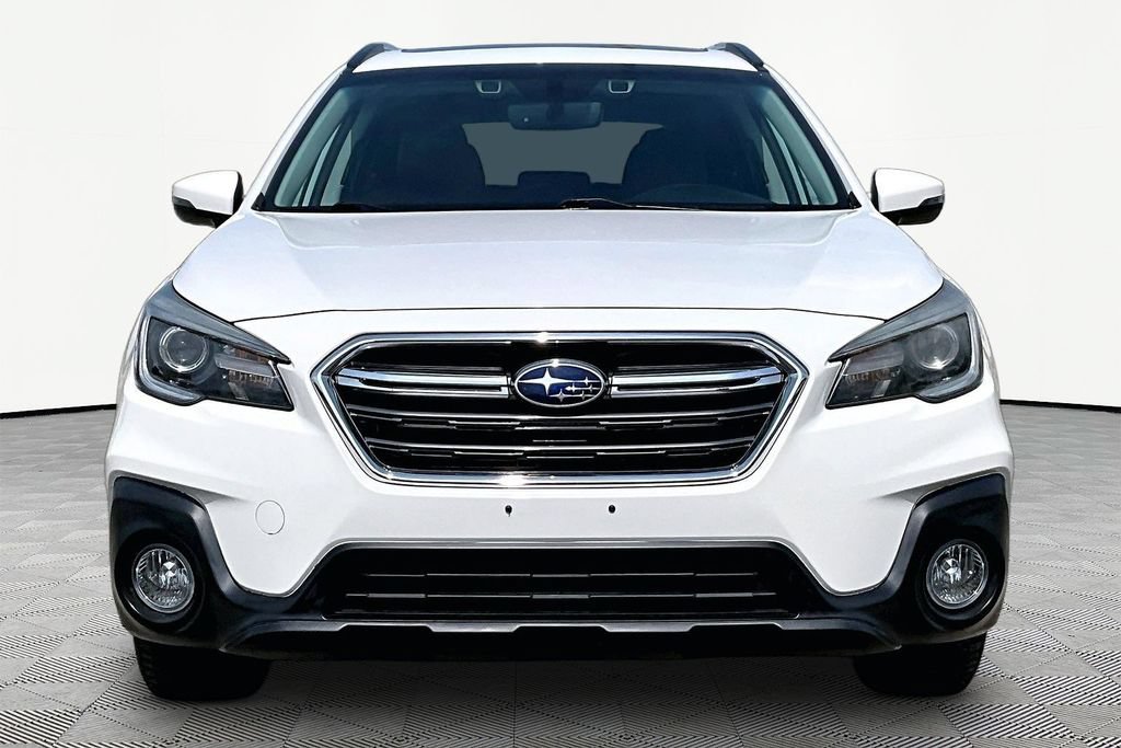 Used 2019 Subaru Outback 2.5i Touring AWD/4WD image 3