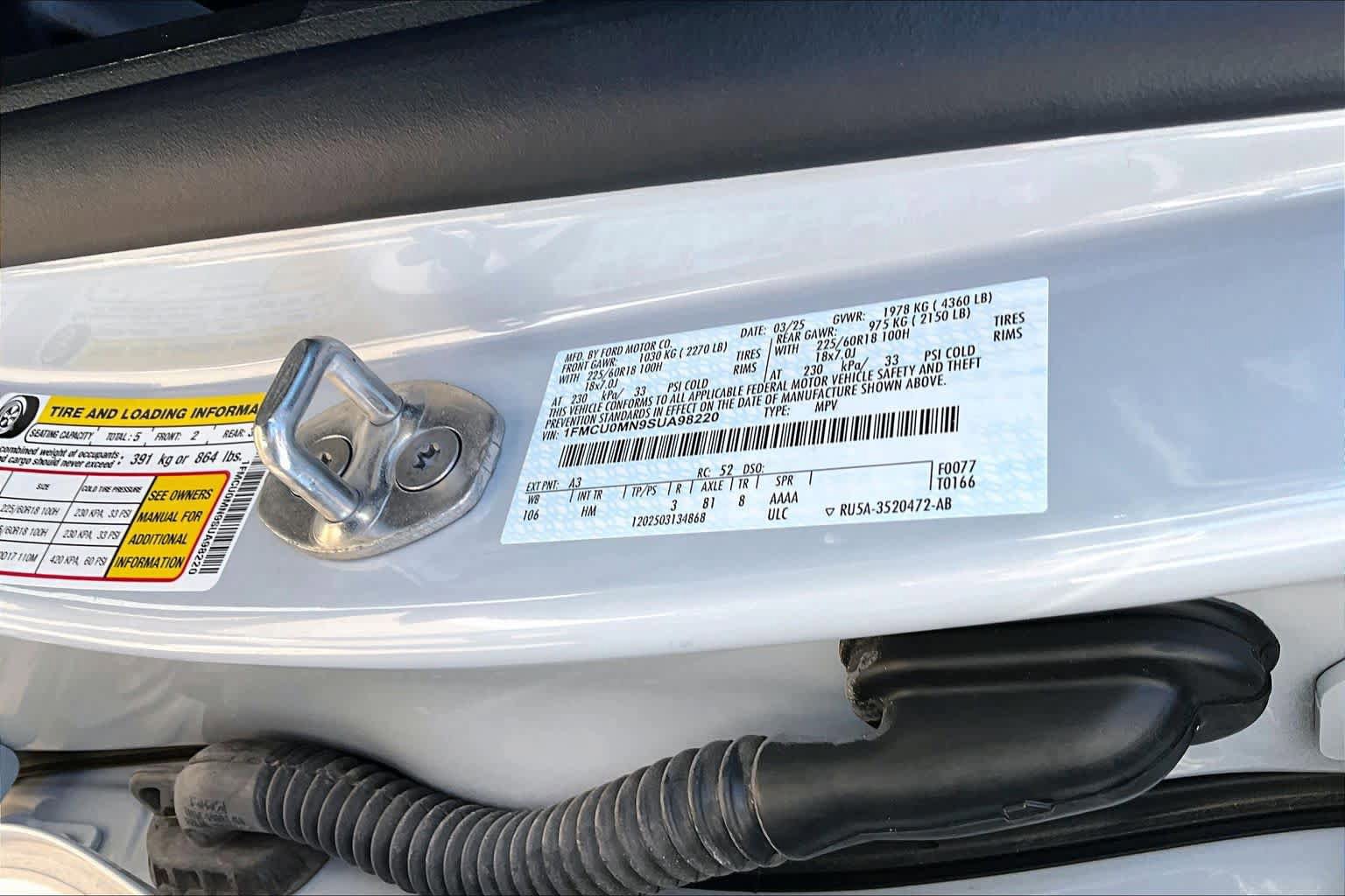 Certified 2025 Ford Escape ST-Line FWD image 33