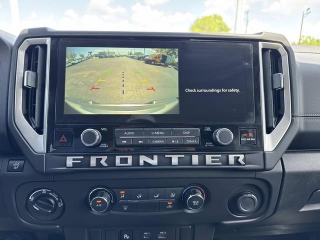Used 2025 Nissan Frontier SV image 25