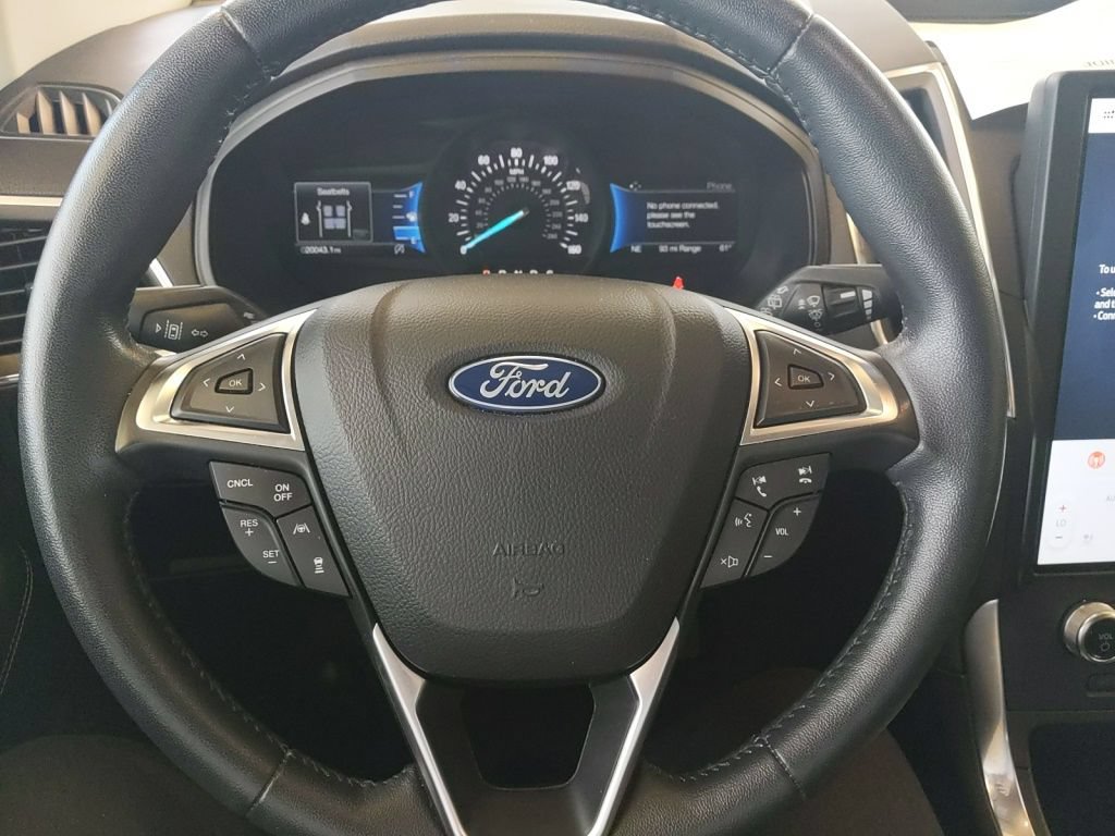 Certified 2023 Ford Edge Titanium w/ Equipment Group 301A AWD/4WD image 17