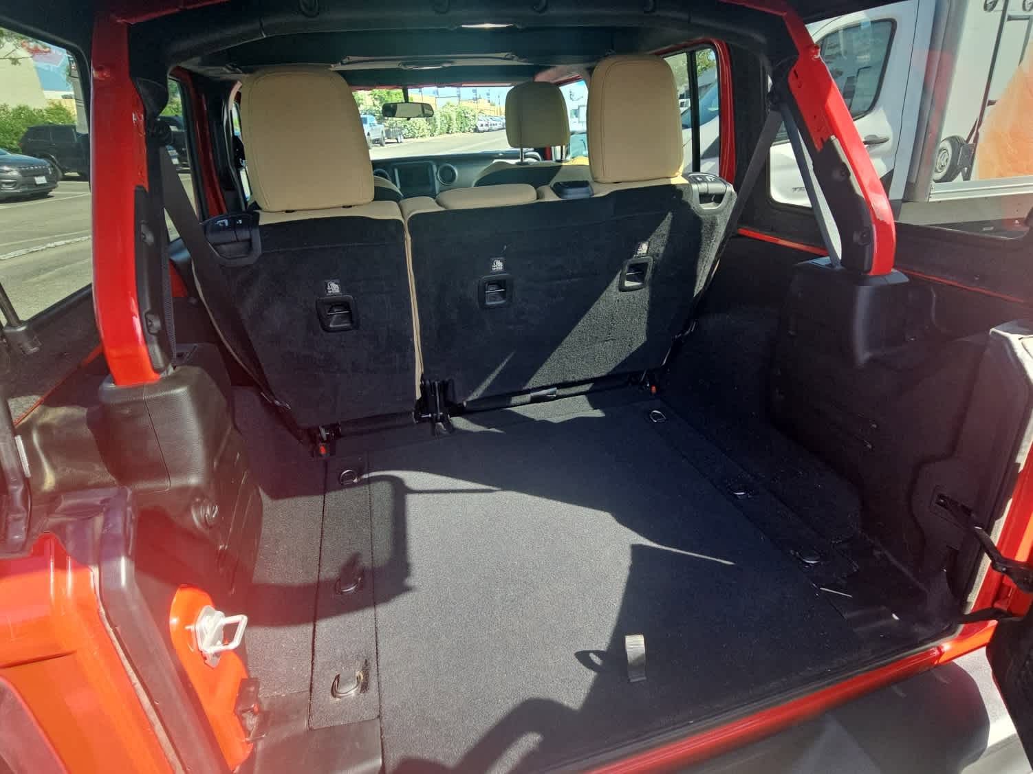 Used 2018 Jeep Wrangler Unlimited Sport S AWD/4WD image 9