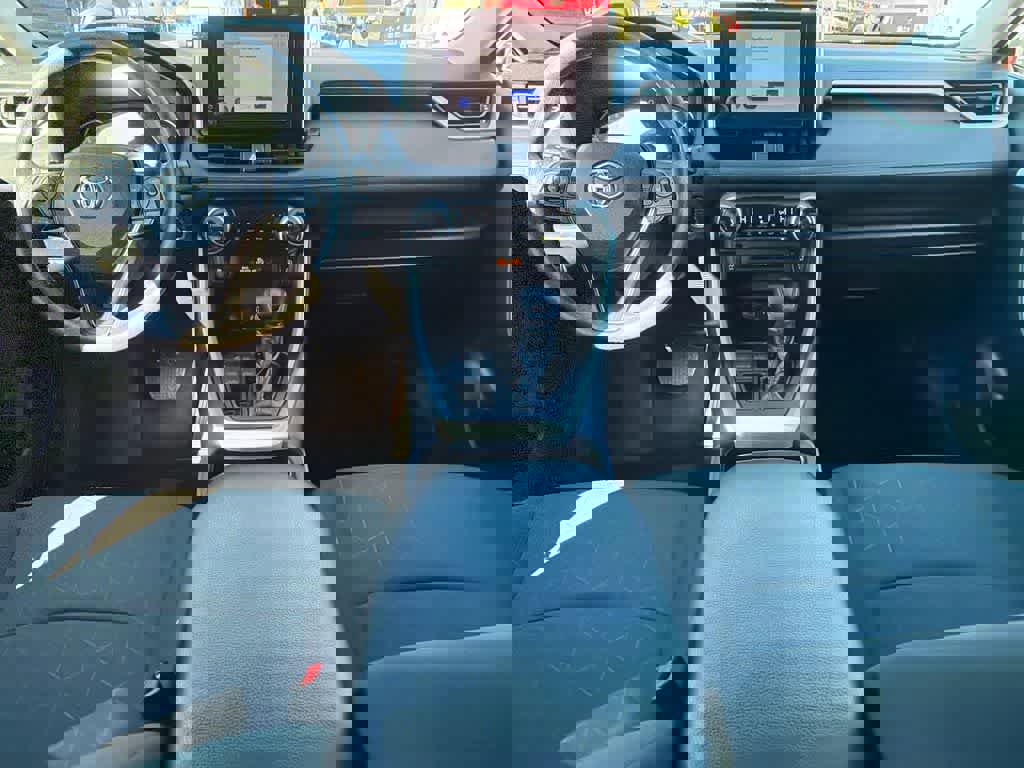 Used 2023 Toyota RAV4 XLE image 19