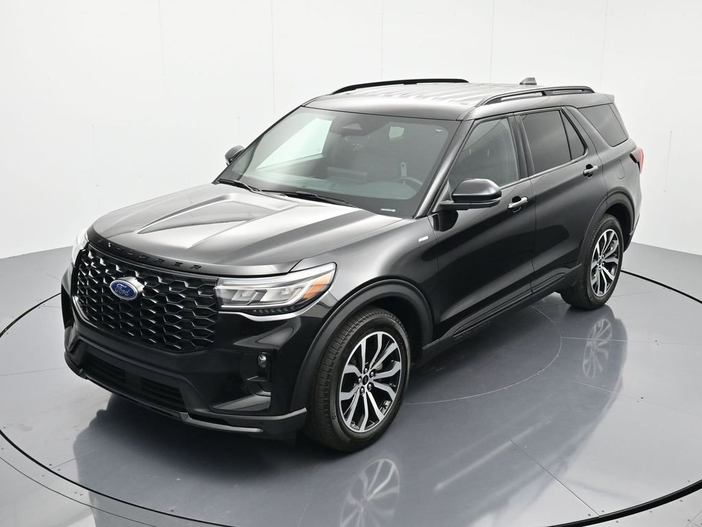 Certified 2025 Ford Explorer ST-Line w/ Premium Package RWD image 29