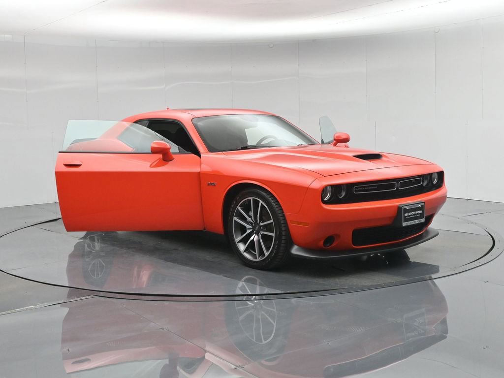 Used 2023 Dodge Challenger R/T image 4