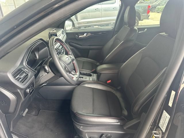 Certified 2025 Ford Escape ST-Line FWD image 6