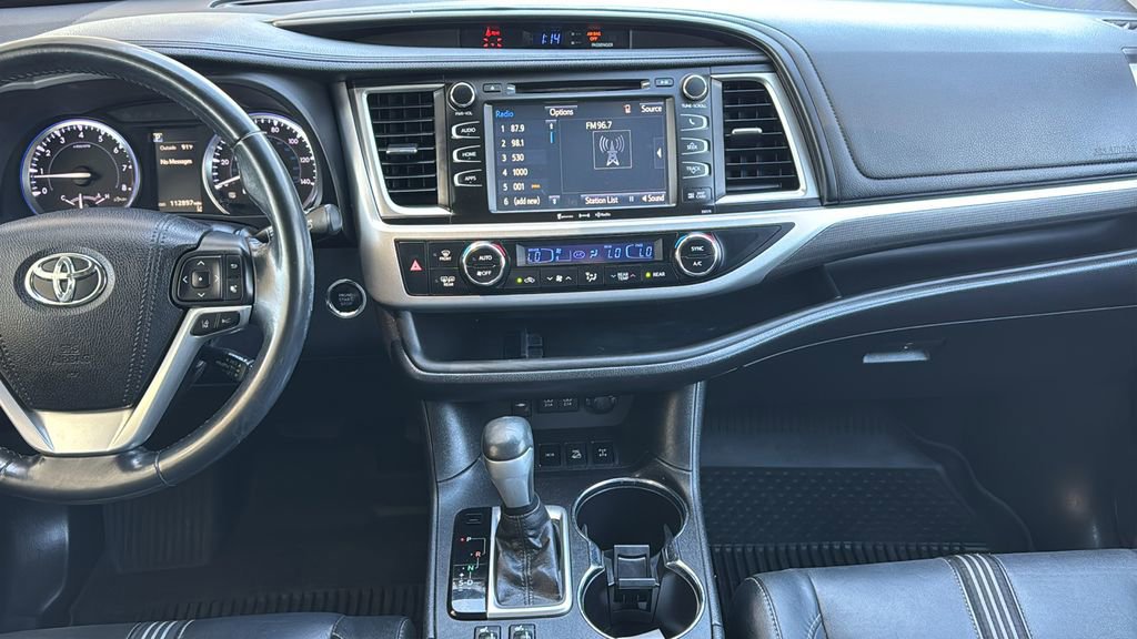 Used 2017 Toyota Highlander SE image 9