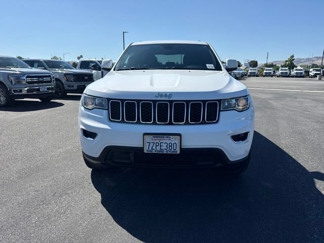Used 2017 Jeep Grand Cherokee Laredo AWD/4WD image 3