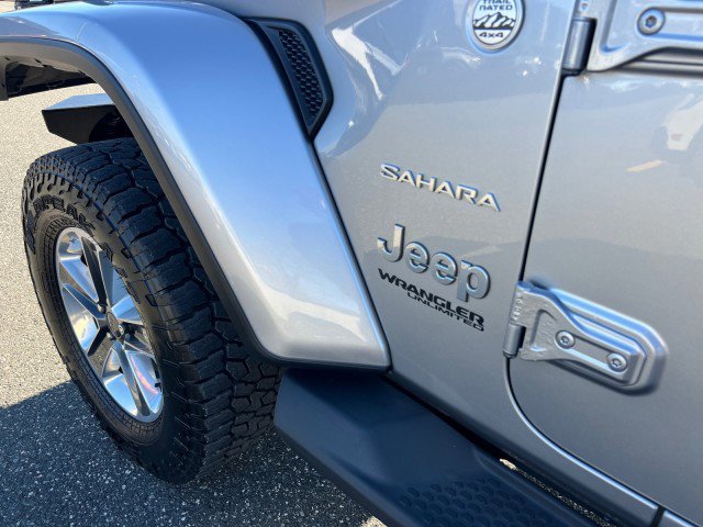 Used 2018 Jeep Wrangler Unlimited Sahara w/ Dual Top Group image 24