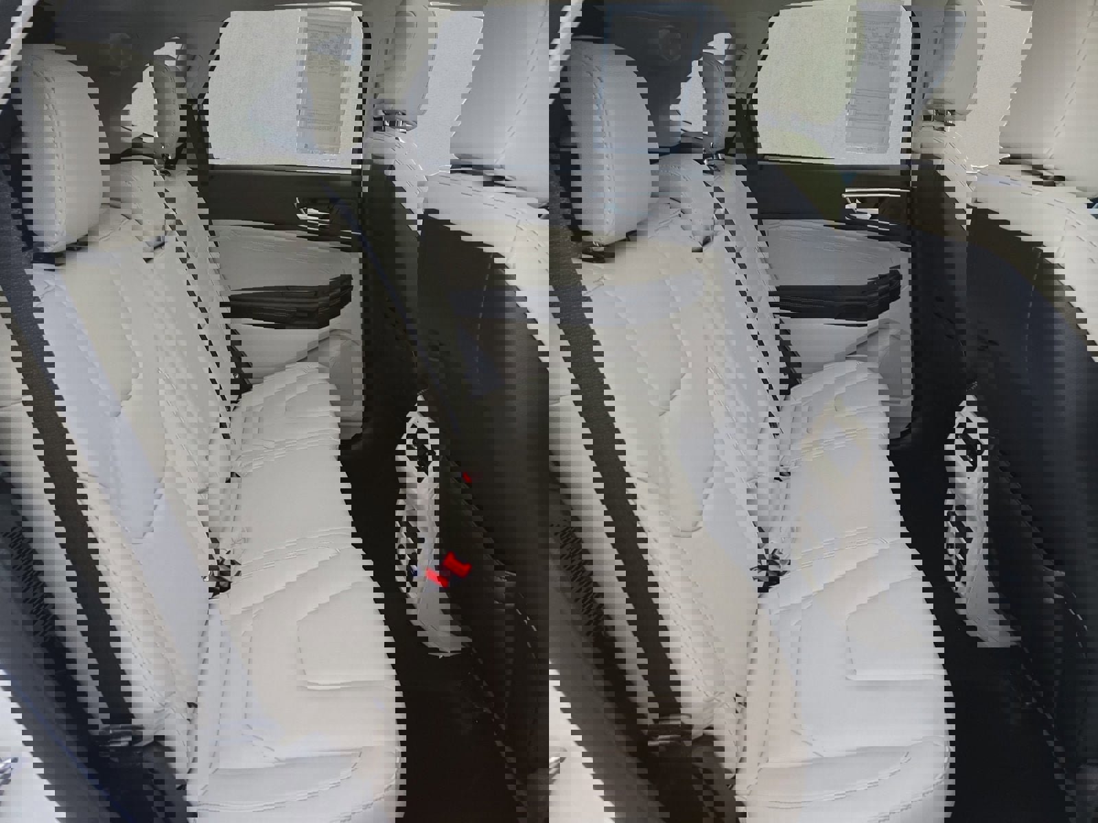 Certified 2022 Ford Edge Titanium w/ Class II Trailer Tow Package image 24