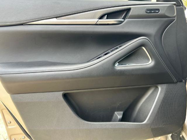 Used 2023 INFINITI QX60 Luxe w/ Vision Package image 15