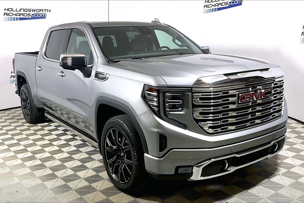 Used 2023 GMC Sierra 1500 Denali w/ Denali Reserve Package AWD/4WD image 3