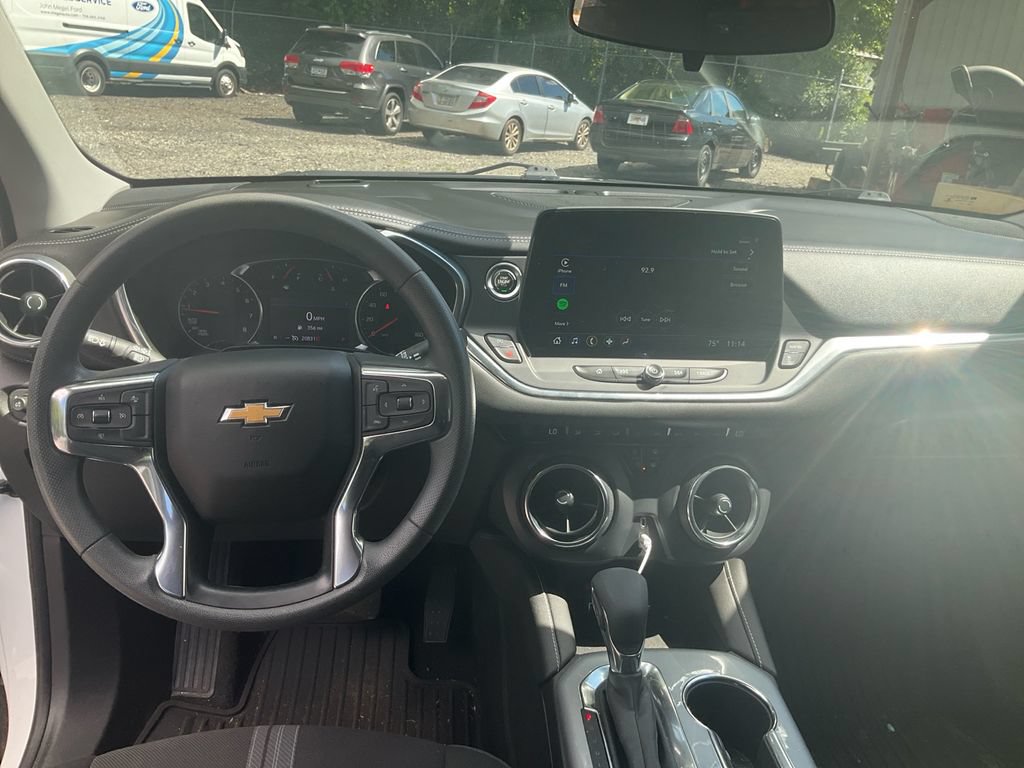 Used 2023 Chevrolet Blazer LT FWD image 20