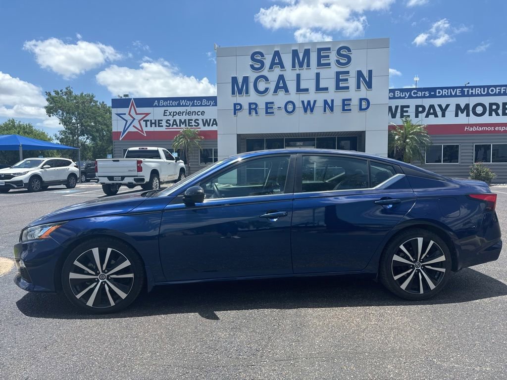Used 2021 Nissan Altima 2.5 SR FWD image 2
