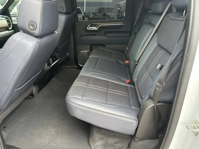 Used 2024 Chevrolet Silverado 2500 High Country w/ High Country Premium Package AWD/4WD image 36