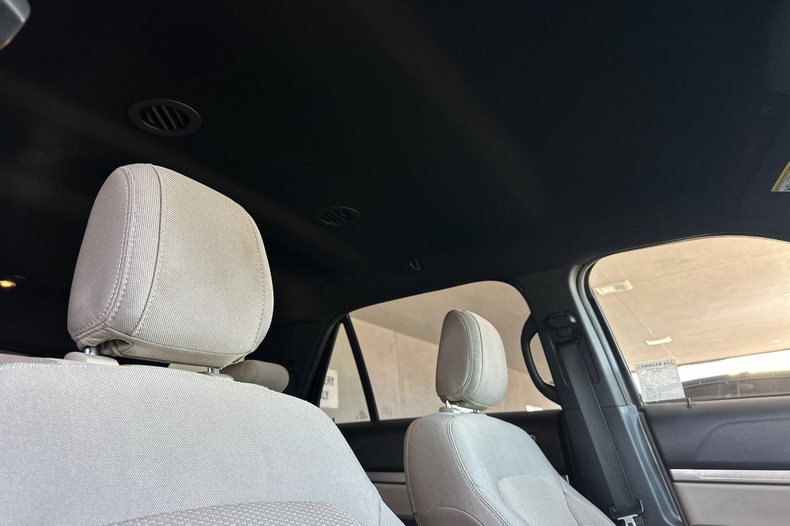 Certified 2018 Ford Explorer XLT FWD image 17