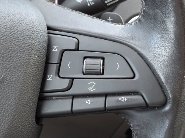 Used 2019 Cadillac XT4 Premium Luxury FWD image 25