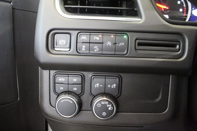 Used 2021 Chevrolet Suburban Premier AWD/4WD image 11