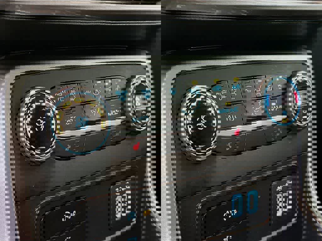 Certified 2022 Ford EcoSport SE w/ SE Convenience Package image 17