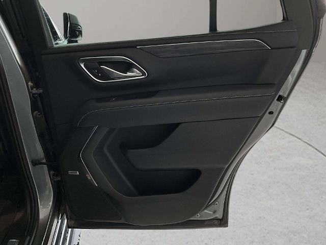 Used 2021 GMC Yukon SLT w/ SLT Premium Package AWD/4WD image 24