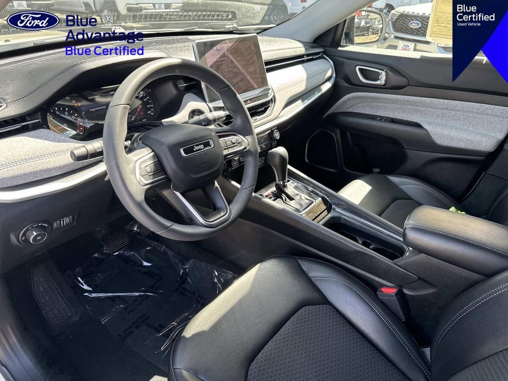 Used 2022 Jeep Compass Latitude FWD image 16
