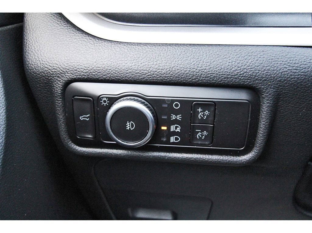 Certified 2023 Ford Explorer XLT w/ Equipment Group 202A image 18