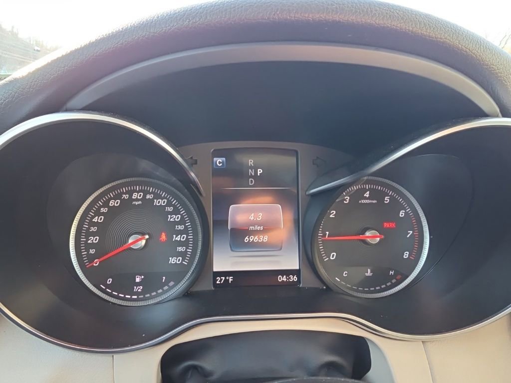 Used 2019 Mercedes-Benz GLC 300 4MATIC image 16