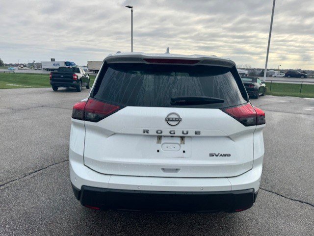 Used 2024 Nissan Rogue SV w/ SV Premium Package AWD/4WD image 8