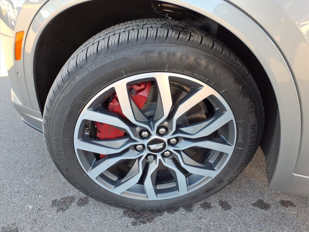 Used 2024 Cadillac XT6 Sport w/ Technology Package image 9