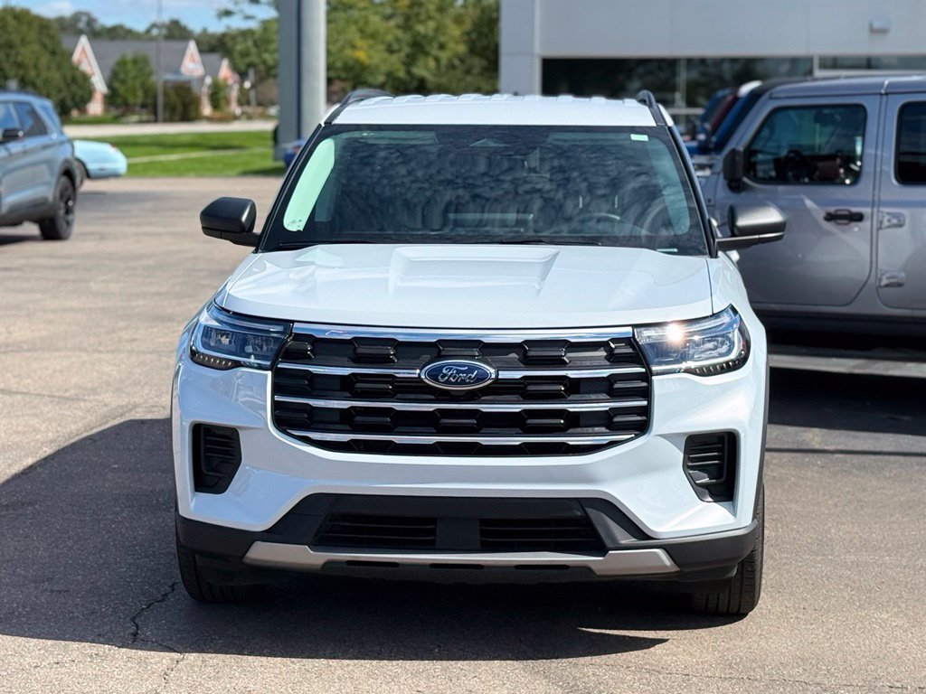Certified 2026 Ford Explorer Active AWD/4WD image 30