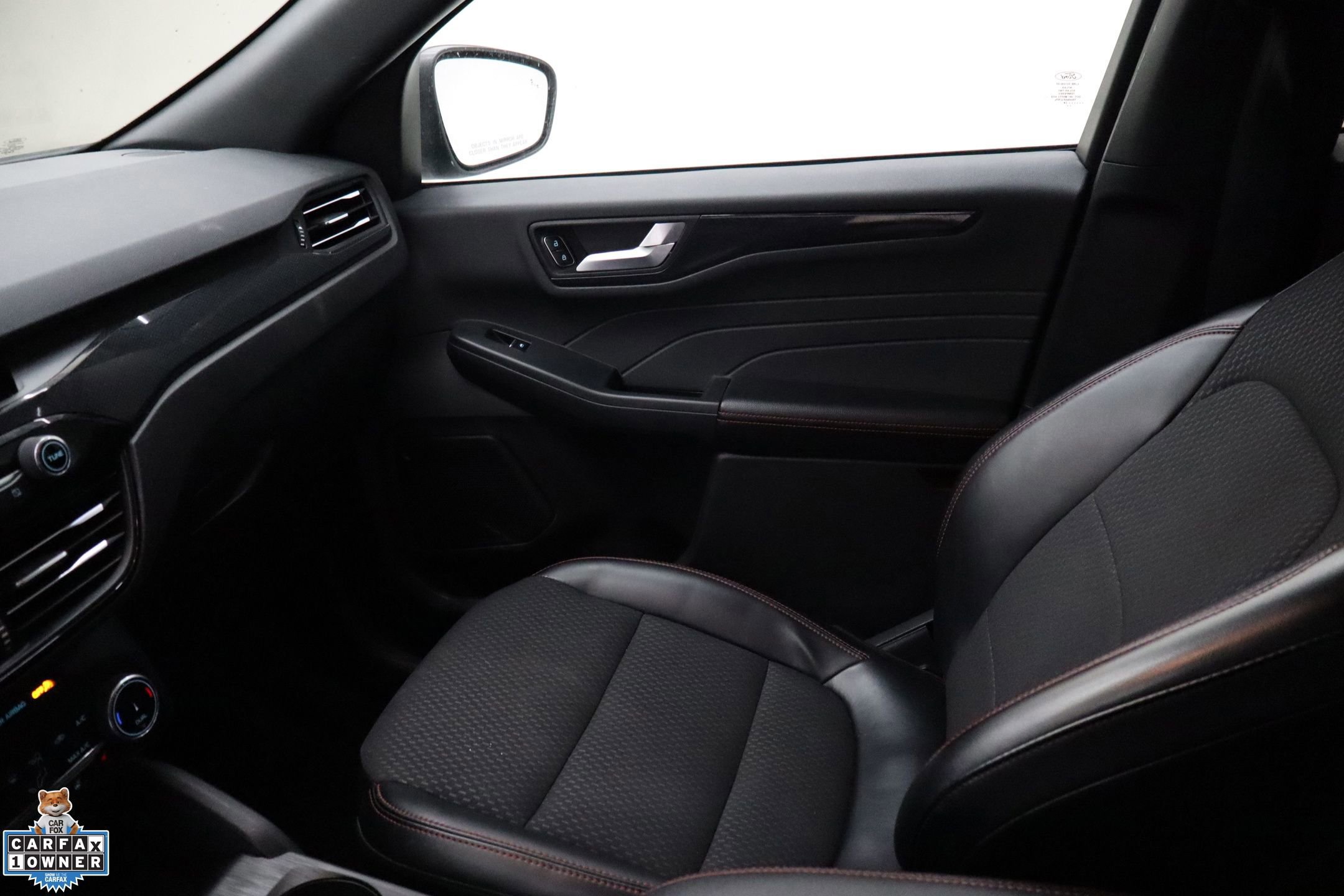 Certified 2024 Ford Escape ST-Line w/ Cold Weather Package image 24