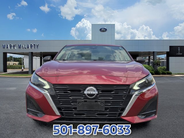 Used 2025 Nissan Altima 2.5 SV FWD image 8