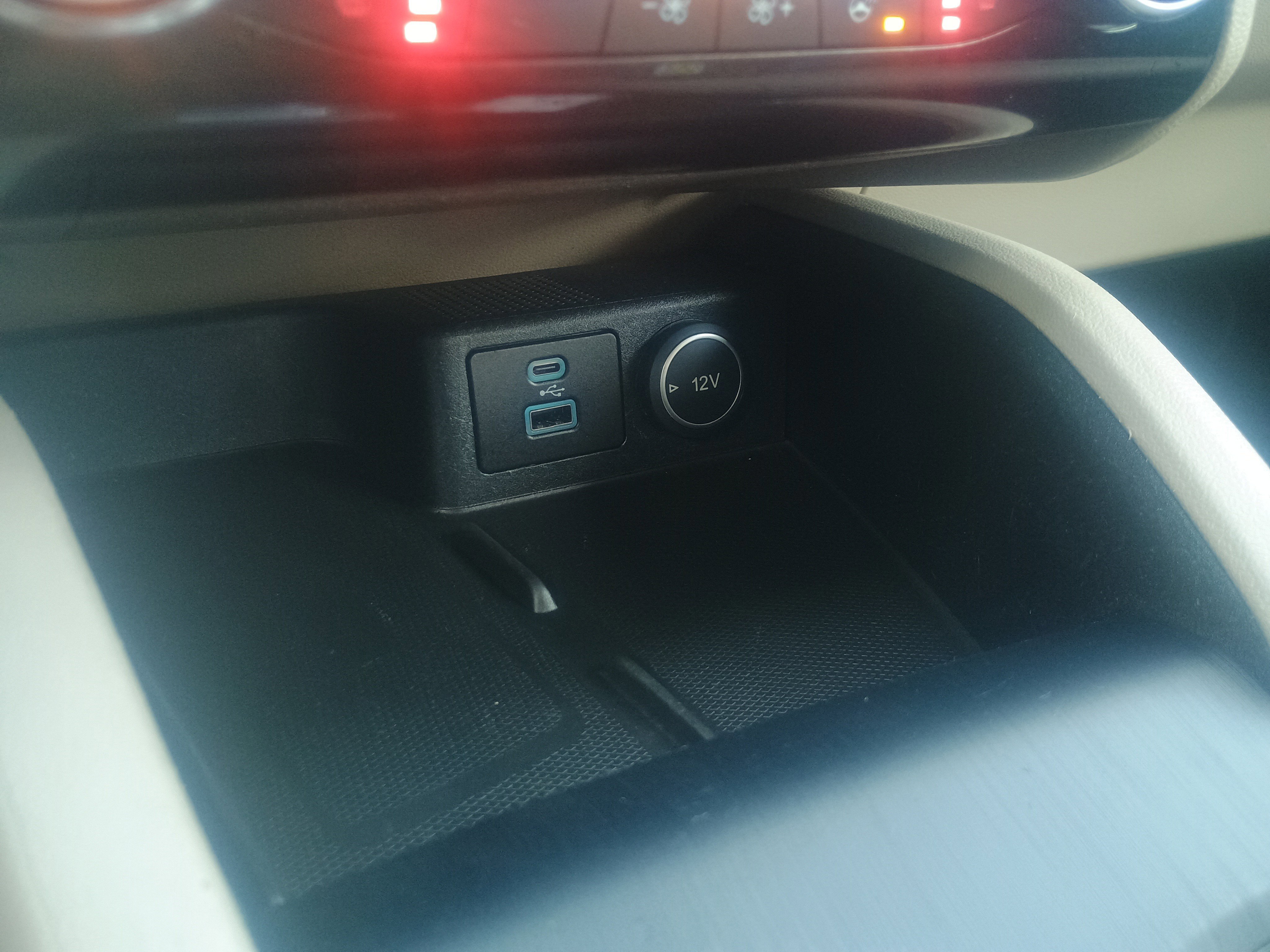 Certified 2021 Ford Escape SEL w/ Technology Package image 28