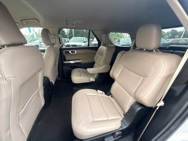 Certified 2023 Ford Explorer XLT w/ Equipment Group 202A AWD/4WD image 18