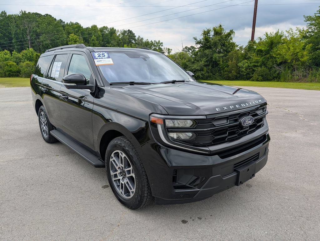 Certified 2025 Ford Expedition Active