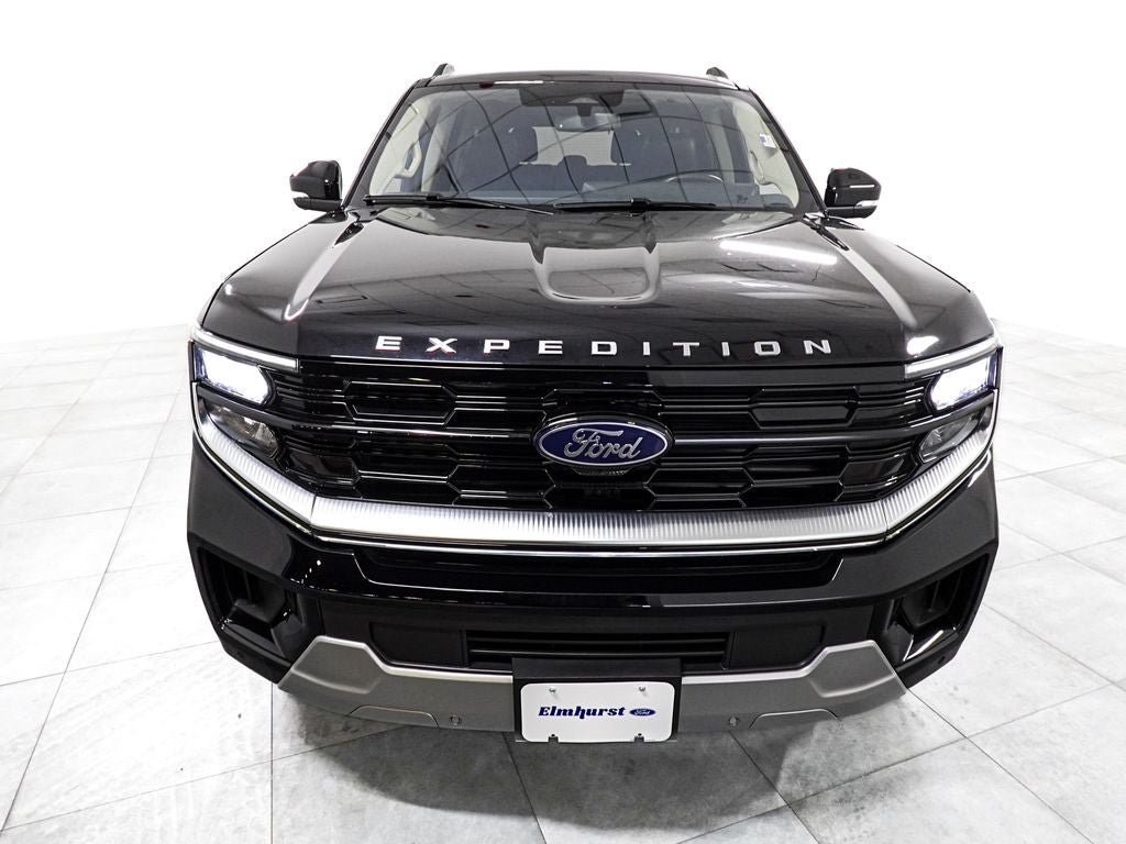 Certified 2025 Ford Expedition Platinum AWD/4WD image 3