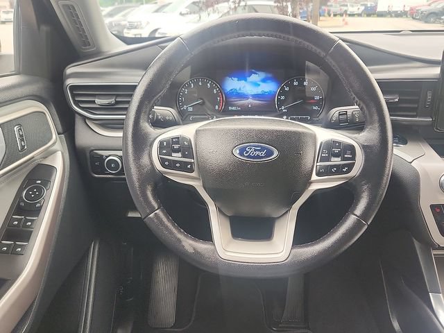 Certified 2023 Ford Explorer XLT w/ Equipment Group 202A AWD/4WD image 9