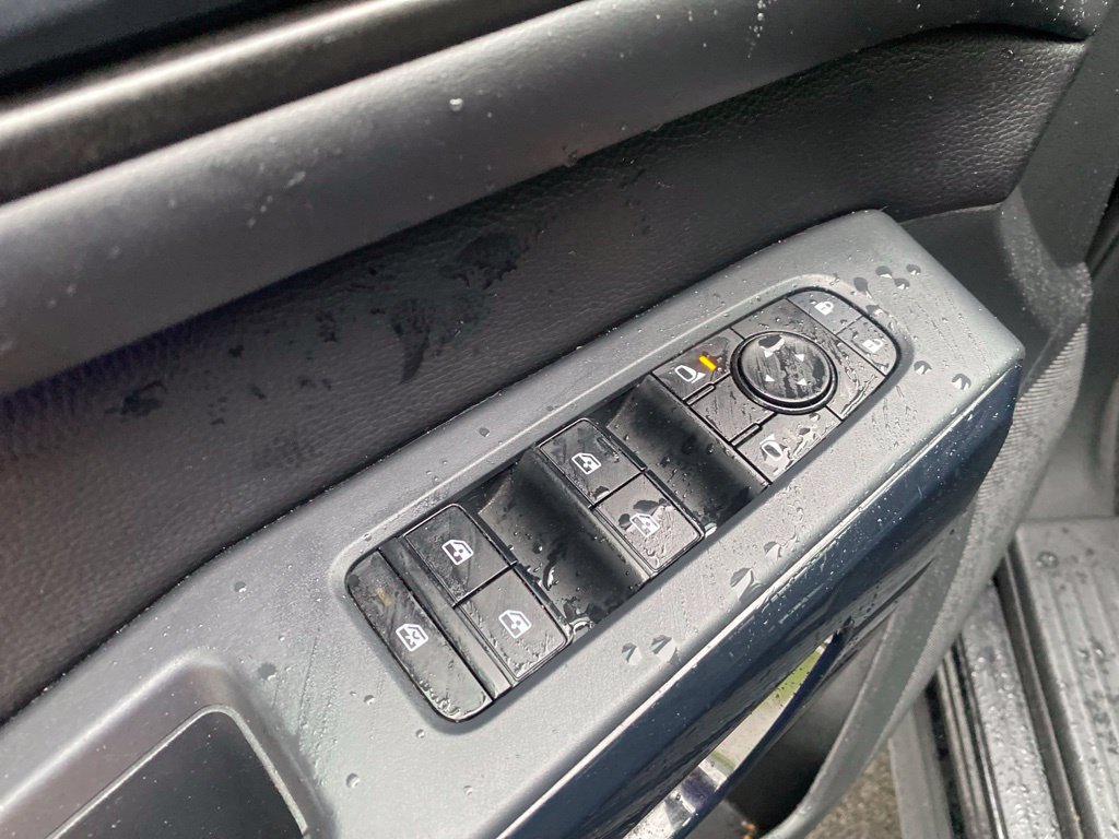 Used 2025 Nissan Pathfinder SV FWD image 14